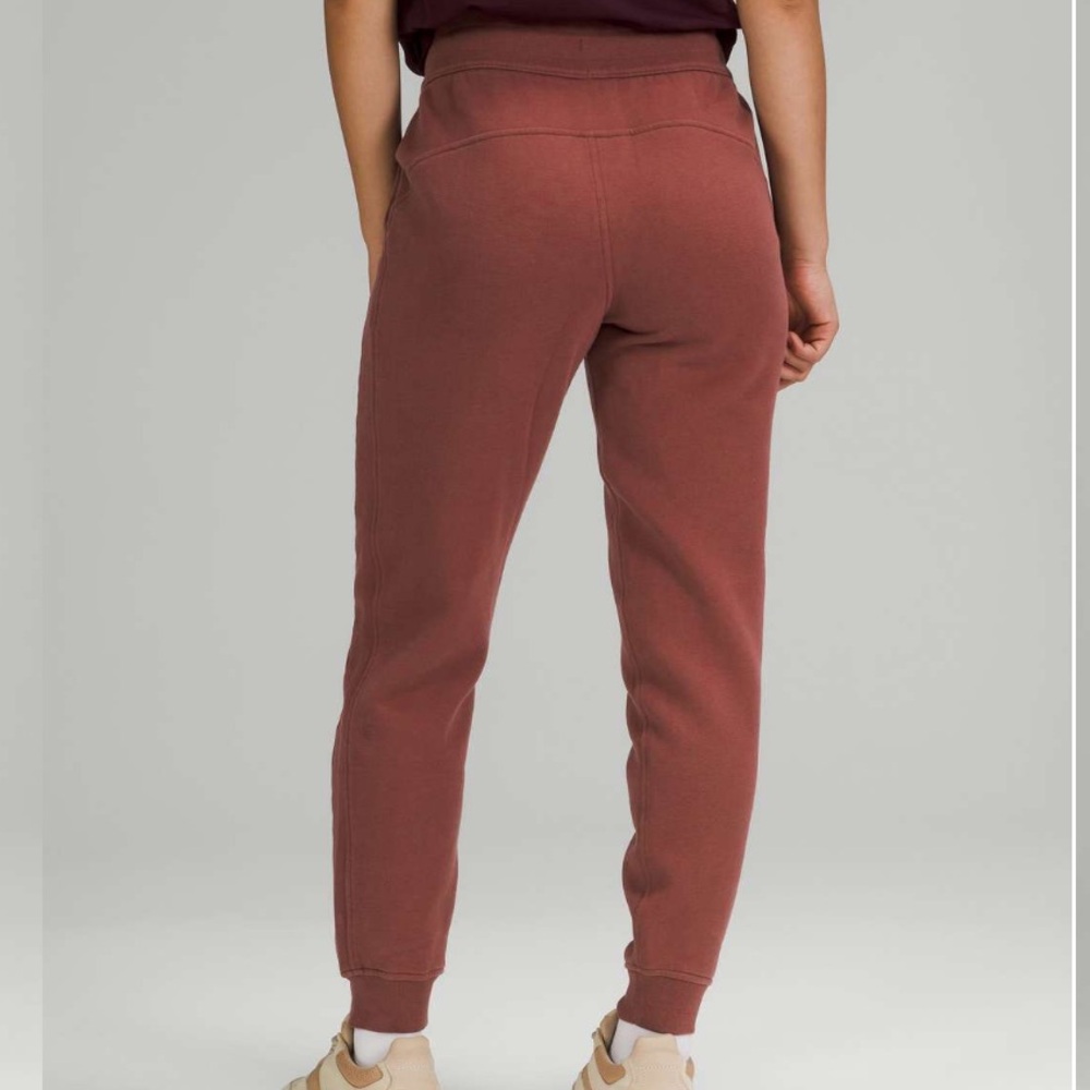 Lululemon Scuba High-Rise Jogger Smoky Red Size 4 Cotton Terry - Picture 3 of 7